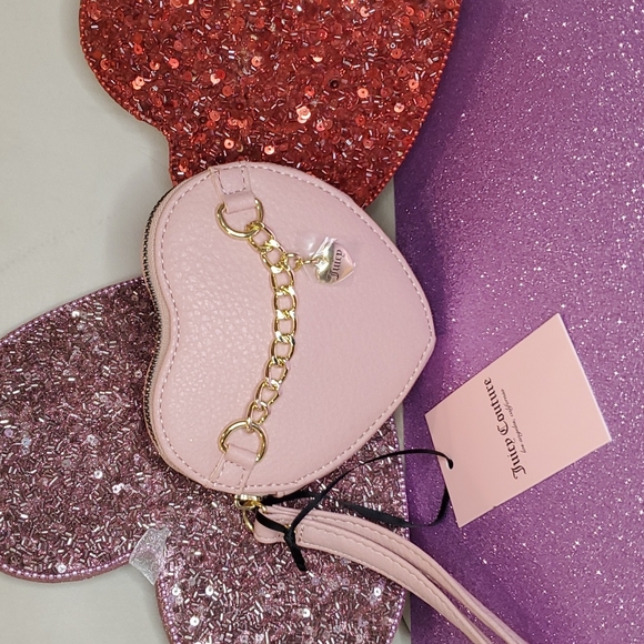 🎉HP🎉Juicy Couture 💘NWT💘 Luxe Links Light Pink Heart Shaped Wristlet!💘💘💘 - Picture 3 of 16